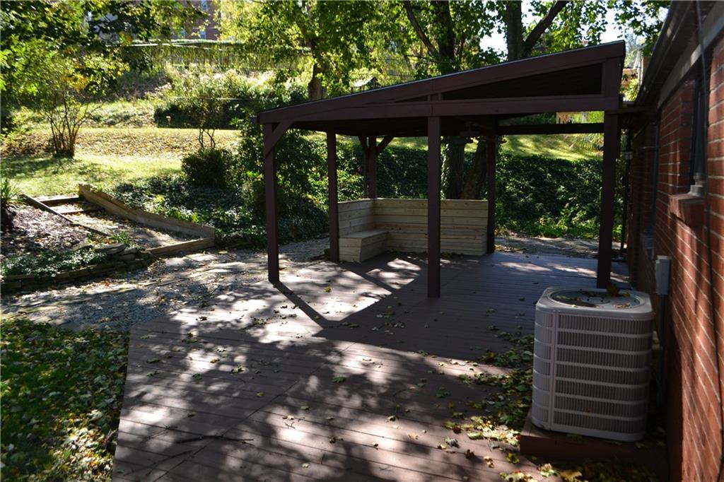956 Girard Road Whitehall, PA 15227 - Photo 4 of 20 Gallery Image 4