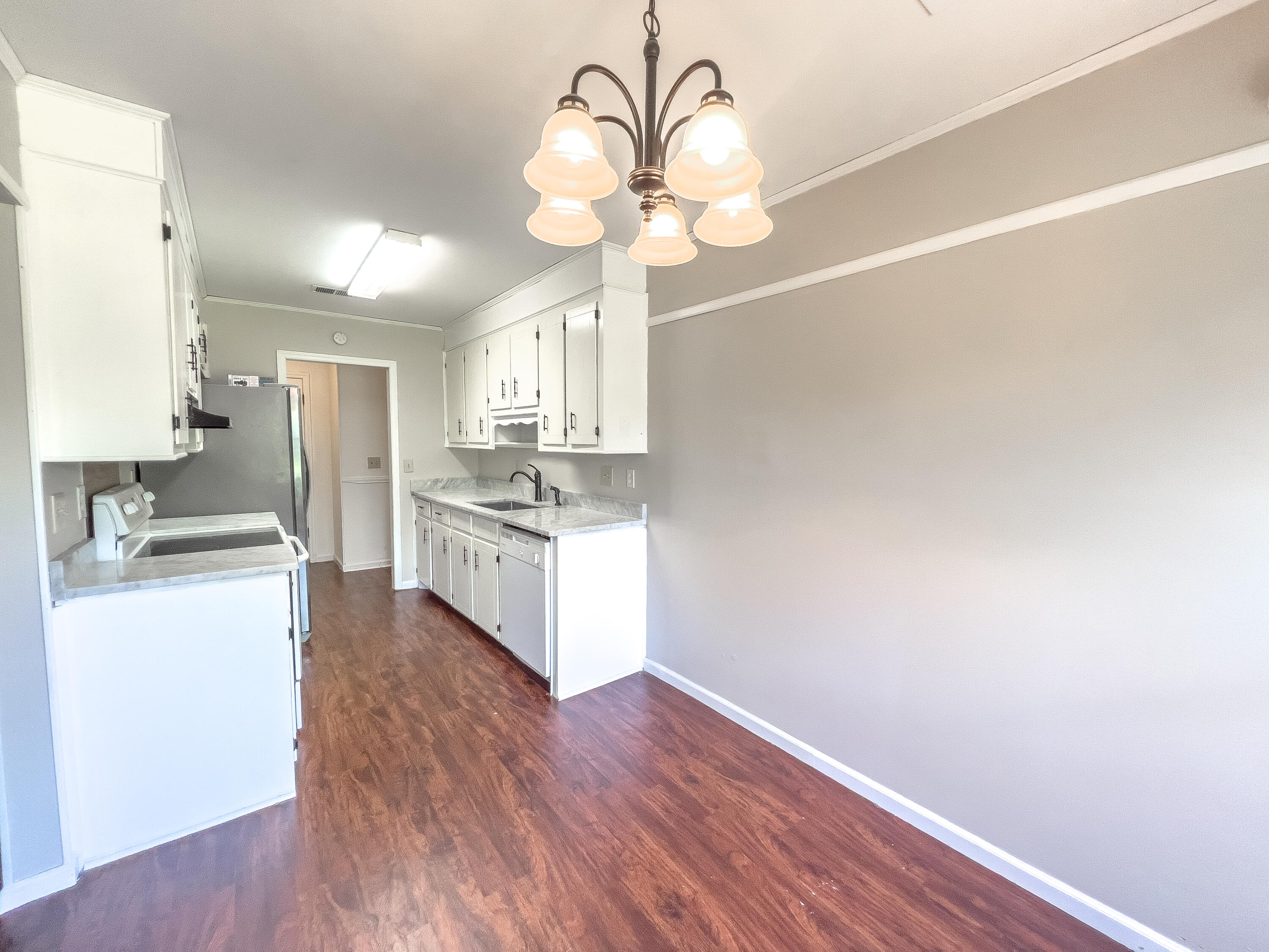215 Ruffin Road Summerville, SC 29486 - Photo 3 of 13 IMG_4737