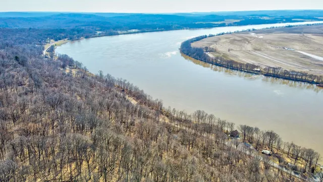 $153,000 | 7860 In-166, Cannelton, IN 47520