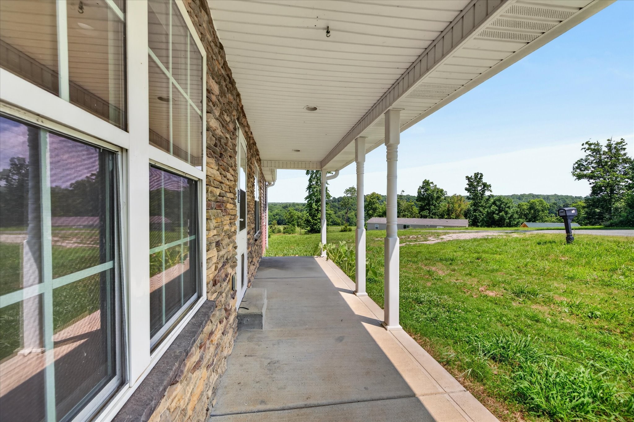 171 High Point Road Erin, TN 37061 - Photo 4 of 38 Gallery Image 4