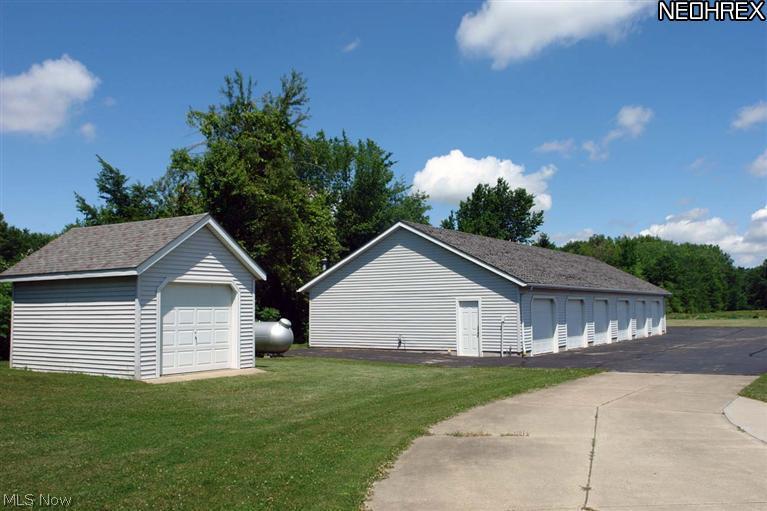 7875 Murray Ridge Road Elyria, OH 44035 - Photo 23 of 25 Detached 6 car garage & single storage garage. (All in addition to the attached 3 car garage.)
