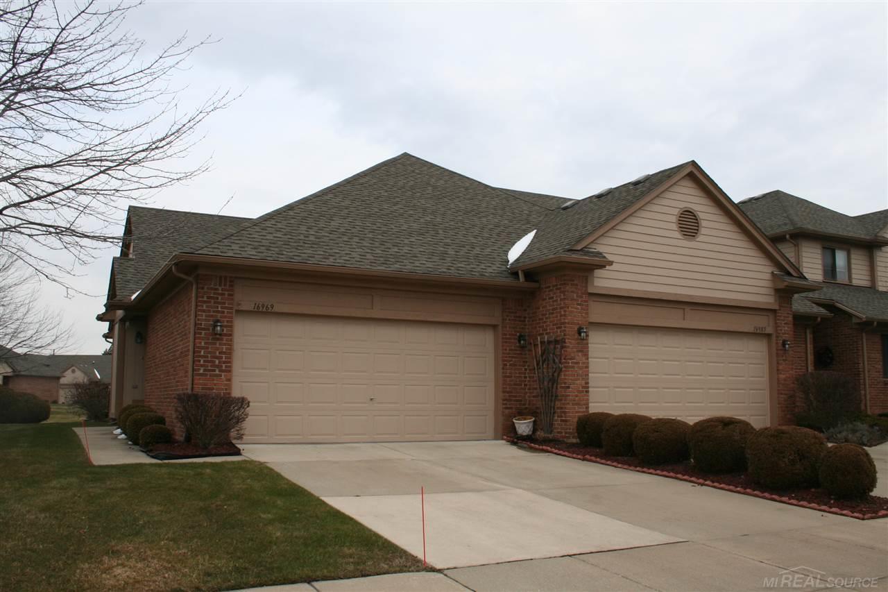 16969 Country Ridge Lane Macomb, MI 48044 - Photo 2 of 38 31275306-1.JPG