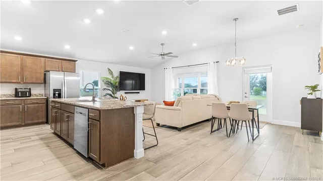 a view of a workspace with furniture