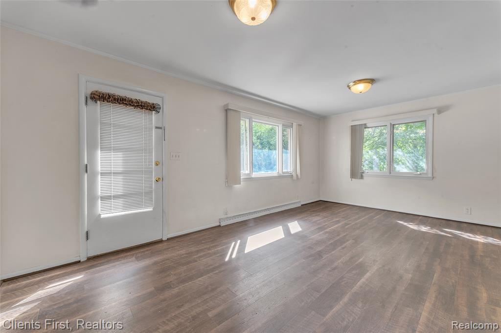 33801 Argonne Road Farmington Hills, MI 48335 - Photo 14 of 32