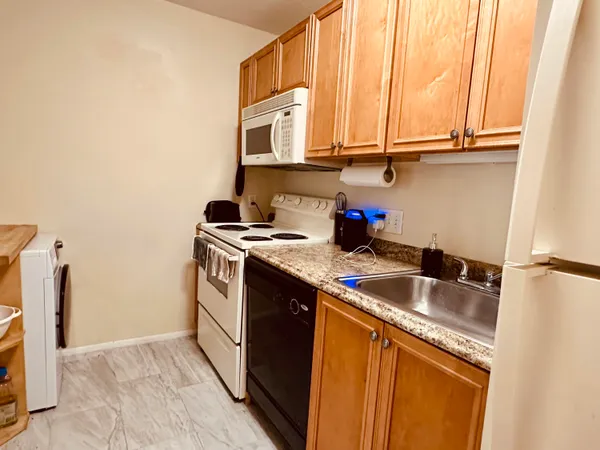 $1,550 | 225 South Tropical Trail, Unit 705, Merritt Island, FL 32952