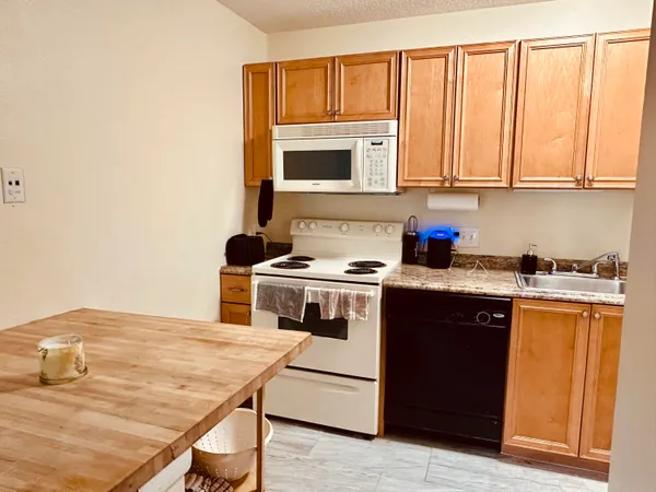 $1,550 | 225 South Tropical Trail, Unit 705, Merritt Island, FL 32952