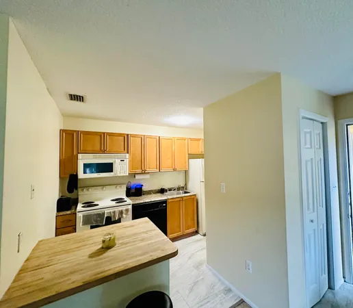$1,550 | 225 South Tropical Trail, Unit 705, Merritt Island, FL 32952