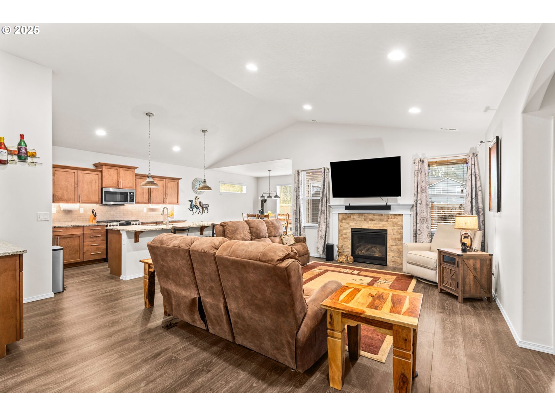 760 South 52nd Street Springfield, OR 97478 - Photo 12 of 33