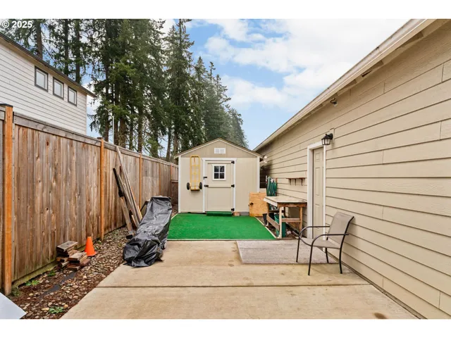 $529,900 | 760 South 52nd Street, Springfield, OR 97478