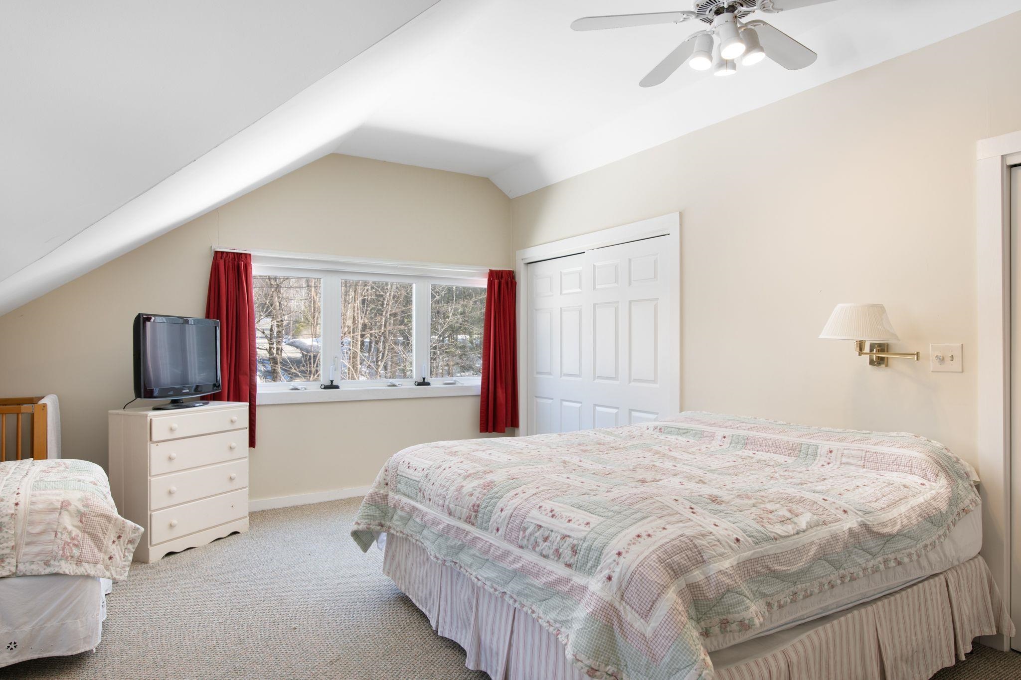 25 Wiswall Hill Road Newfane, VT 05345 - Photo 5 of 27