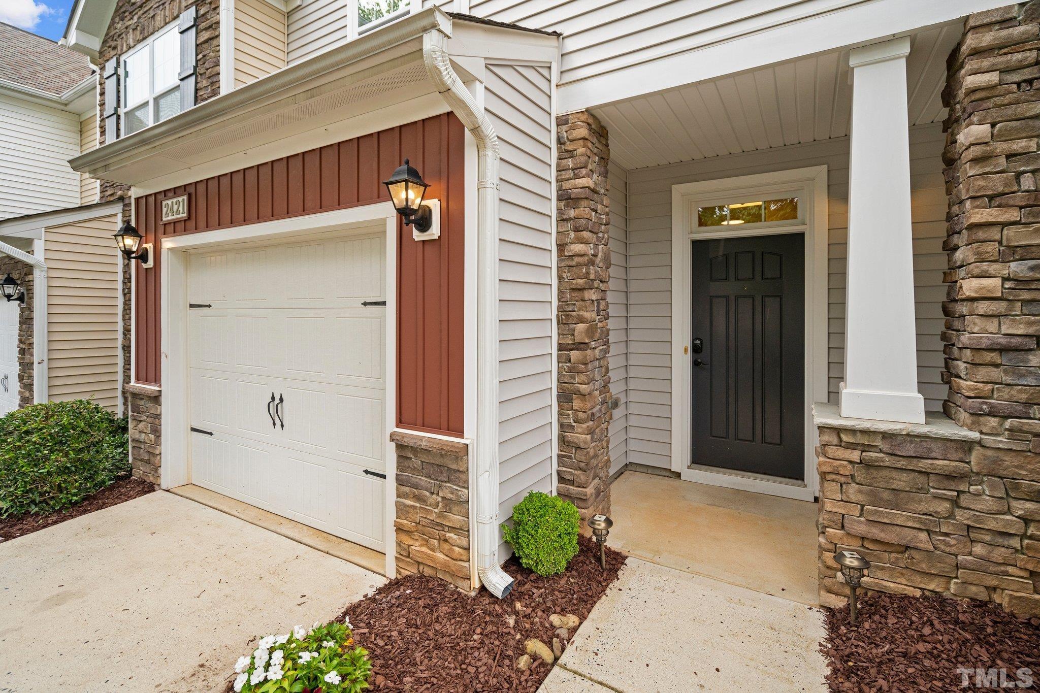 2421 Memory Ridge Drive Raleigh, NC 27606 - Photo 2 of 31