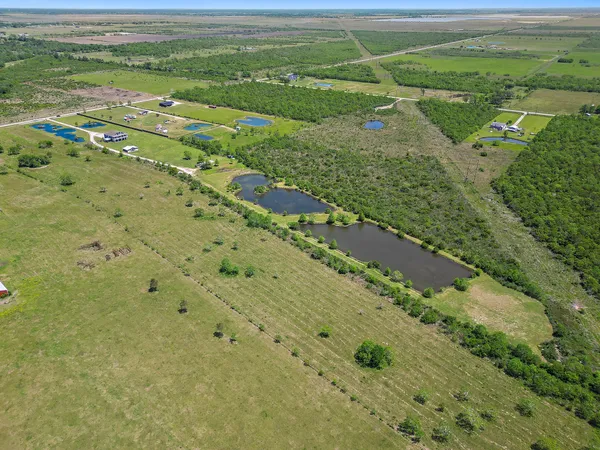$569,000 | 13659 Todd Road, Winnie, TX 77665