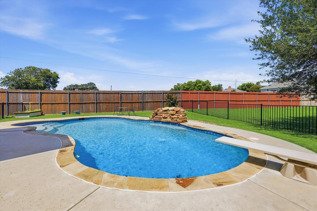 405 Lantern Ridge Drive Mansfield, TX 76063 - Photo 31 of 37