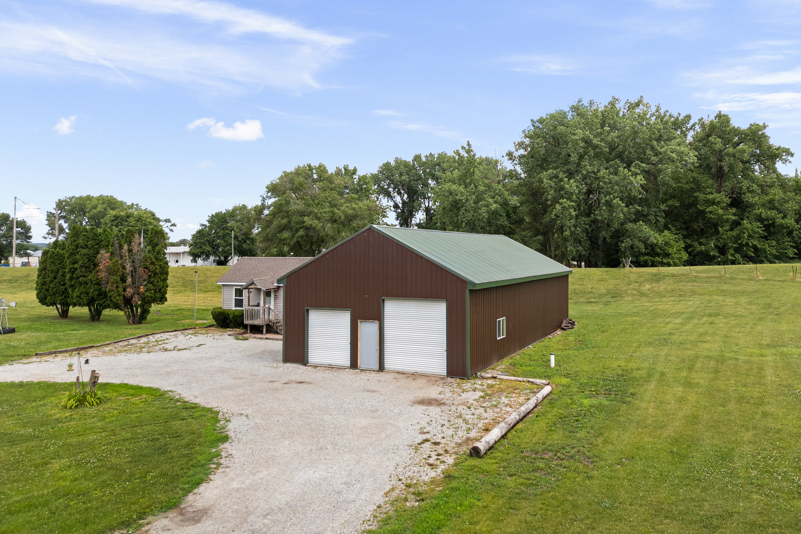 2303 Big Island Road Milan, IL 61264 - Photo 2 of 28