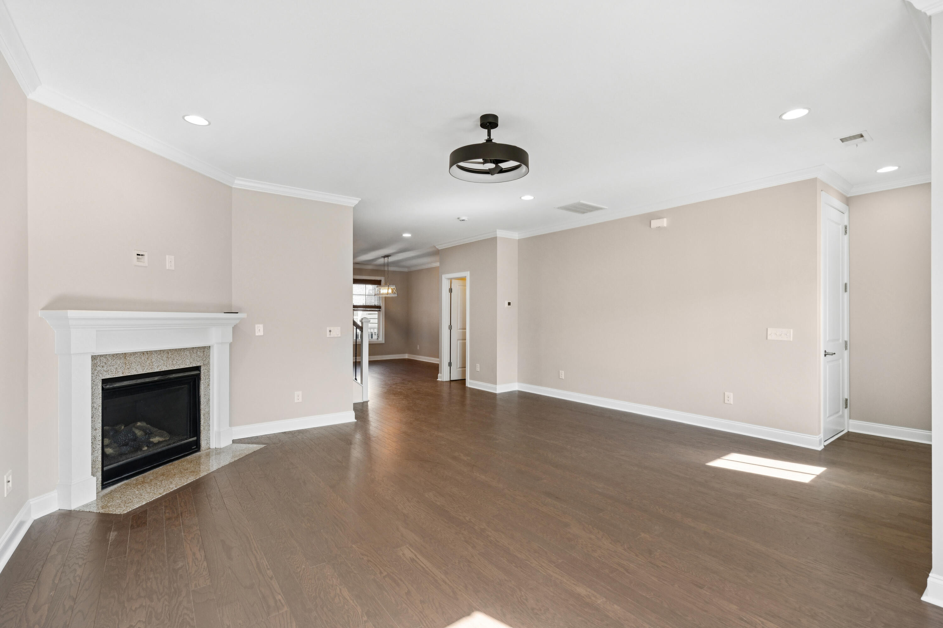 2216 Hamlin Sound Circle Mount Pleasant, SC 29466 - Photo 12 of 65 2216HamlinSoundCir-KeenEyeMarketing-012