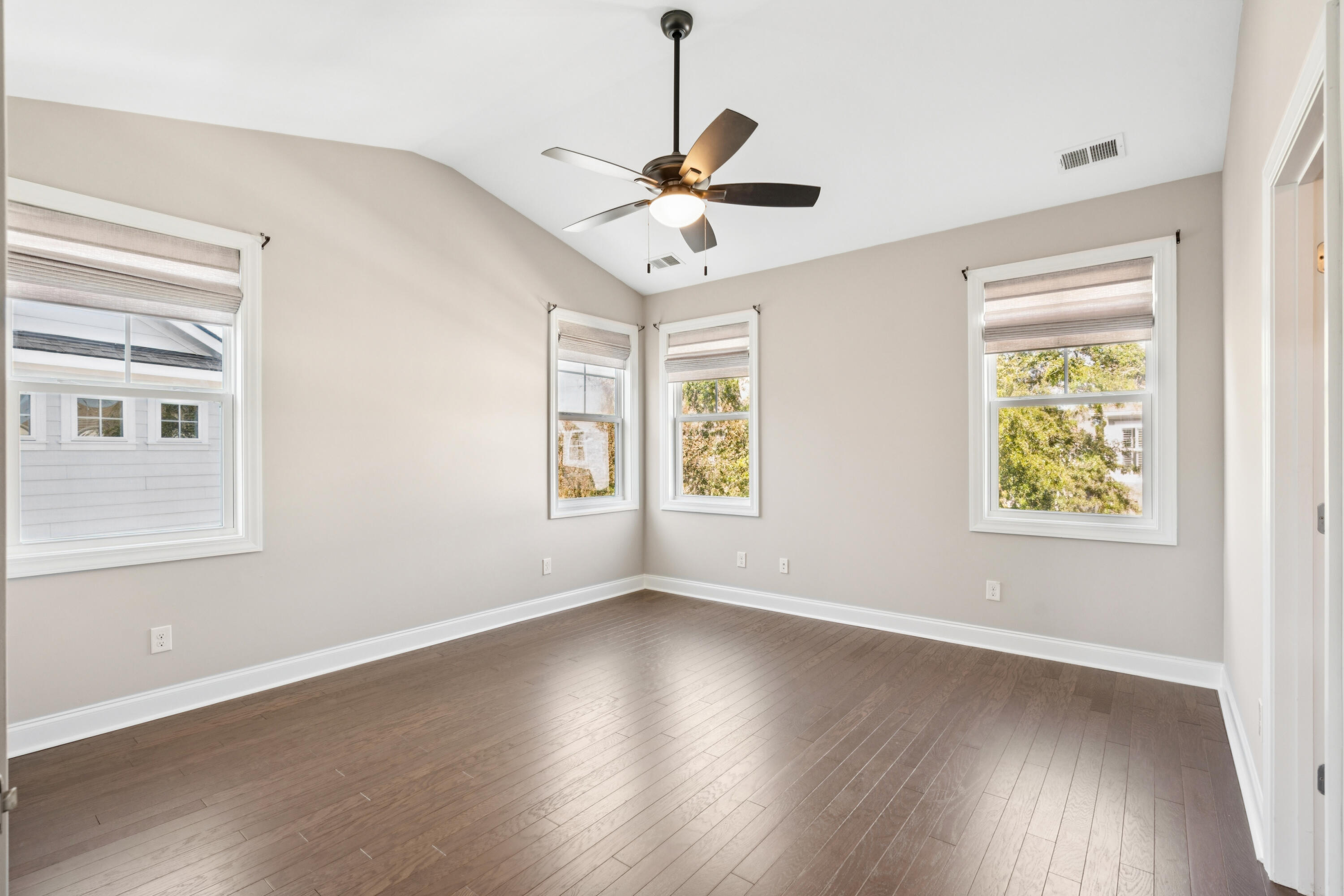 2216 Hamlin Sound Circle Mount Pleasant, SC 29466 - Photo 36 of 65 2216HamlinSoundCir-KeenEyeMarketing-036