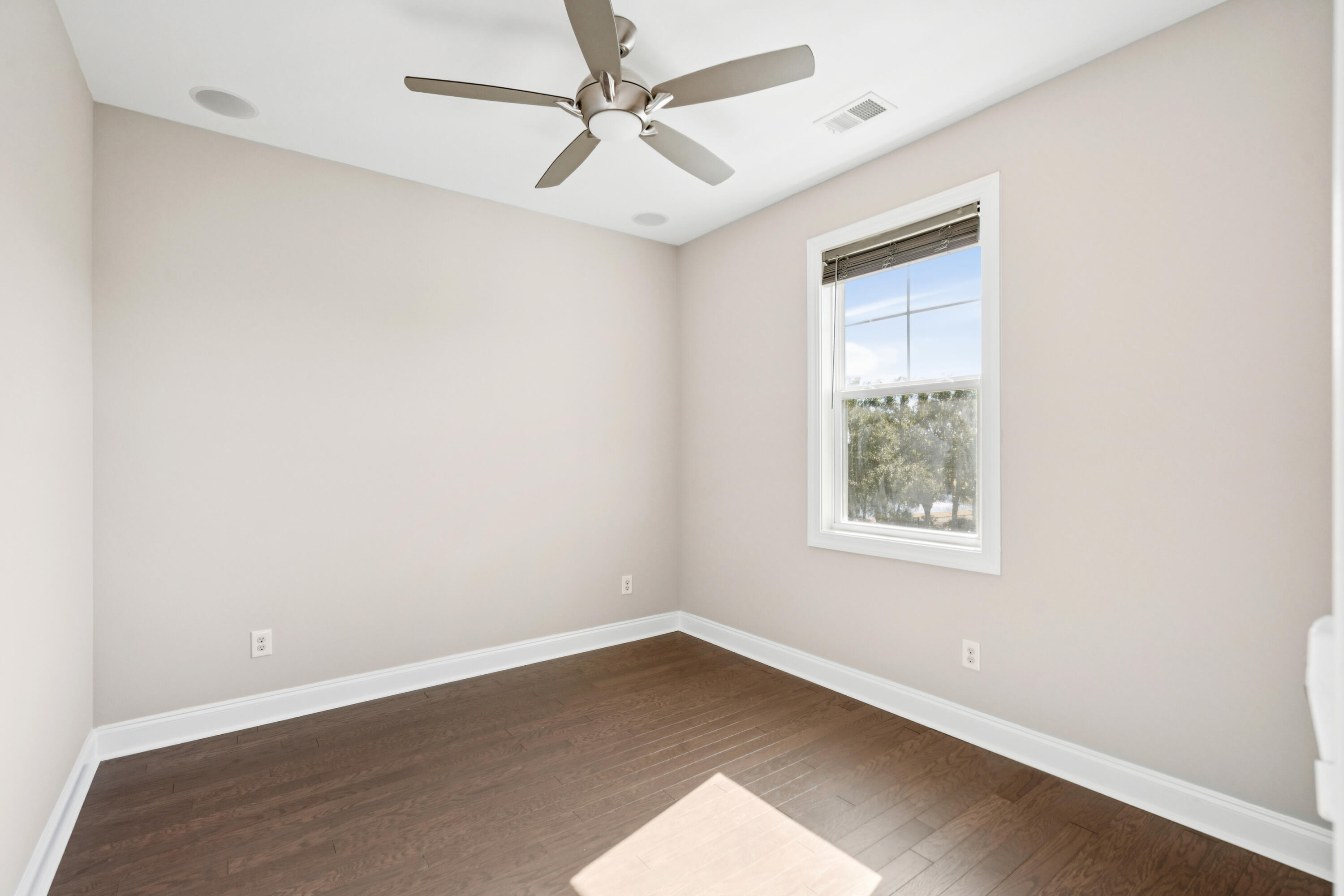 2216 Hamlin Sound Circle Mount Pleasant, SC 29466 - Photo 48 of 65 2216HamlinSoundCir-KeenEyeMarketing-047