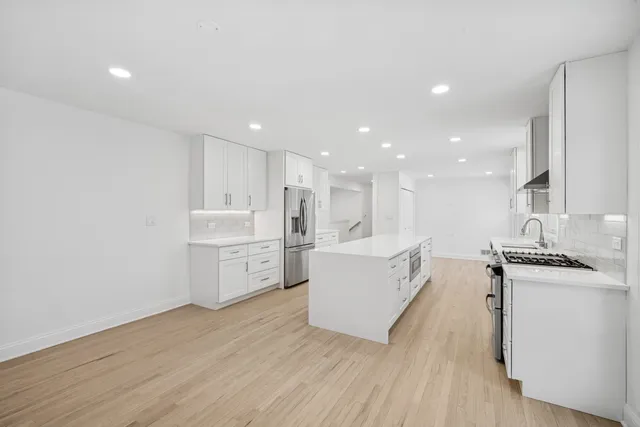 $1,099,000 | 4018 Yorkshire Lane, Northbrook, IL 60062