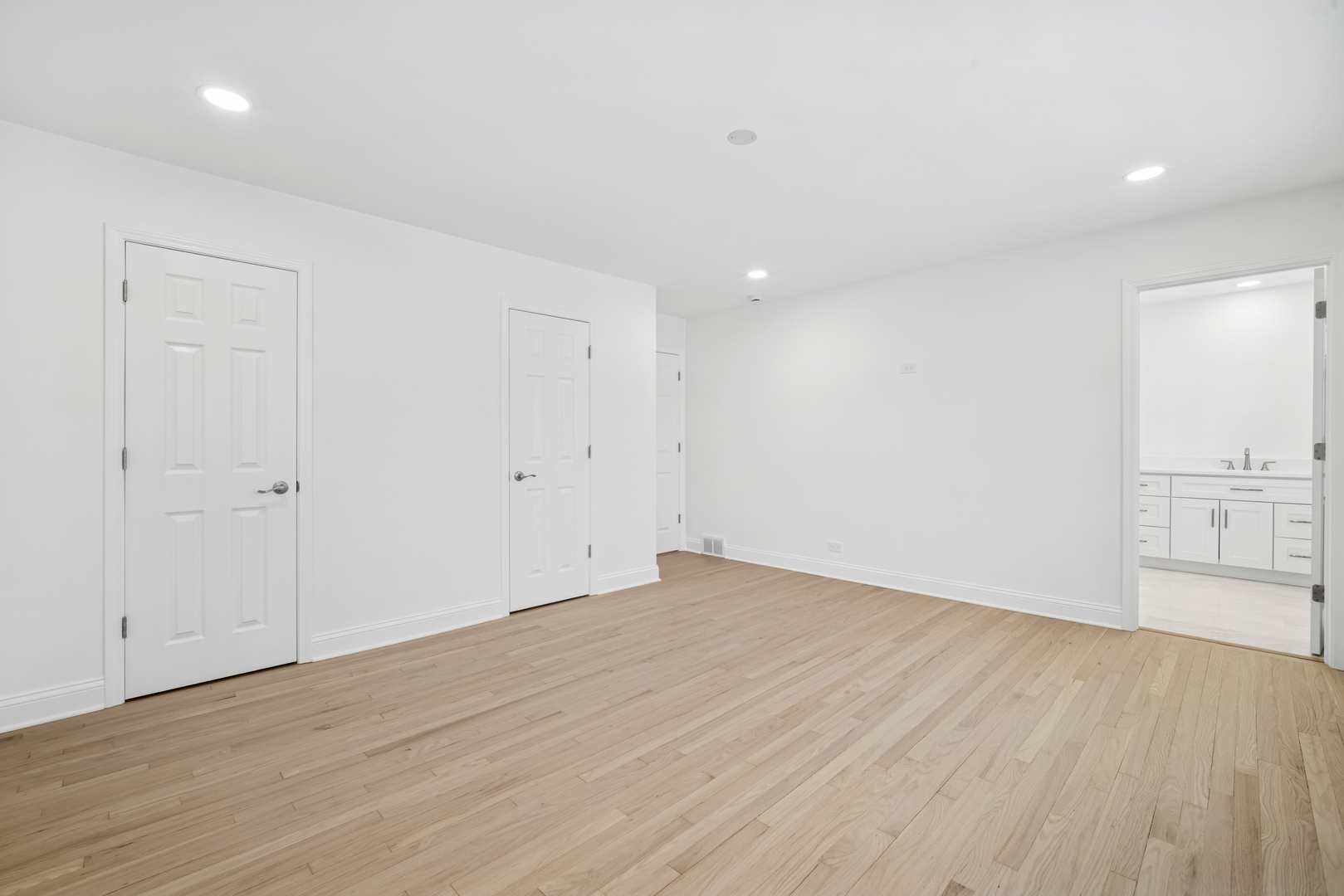 4018 Yorkshire Lane Northbrook, IL 60062 - Photo 13 of 42