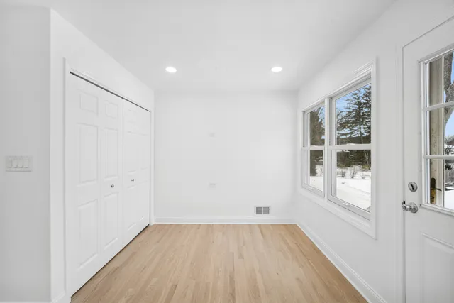 $1,099,000 | 4018 Yorkshire Lane, Northbrook, IL 60062