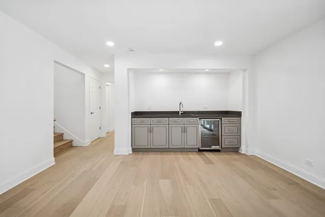 $1,099,000 | 4018 Yorkshire Lane, Northbrook, IL 60062