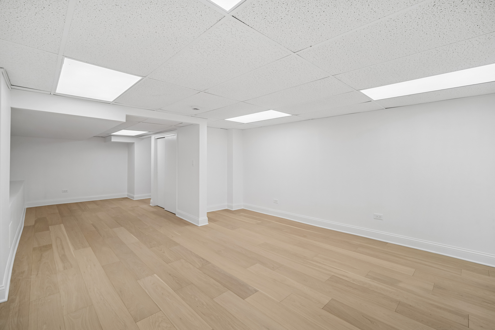 4018 Yorkshire Lane Northbrook, IL 60062 - Photo 30 of 42