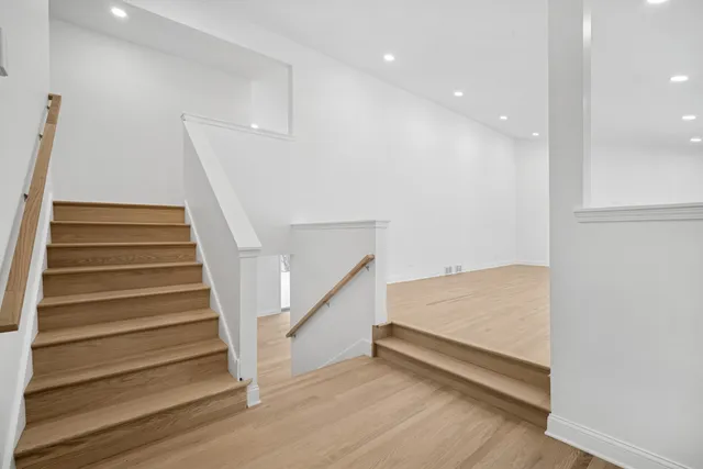 $1,099,000 | 4018 Yorkshire Lane, Northbrook, IL 60062