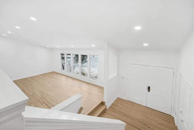 $1,099,000 | 4018 Yorkshire Lane, Northbrook, IL 60062