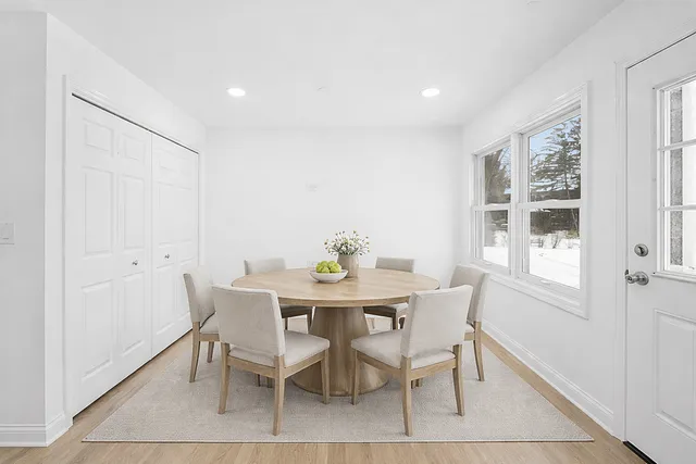 $1,099,000 | 4018 Yorkshire Lane, Northbrook, IL 60062