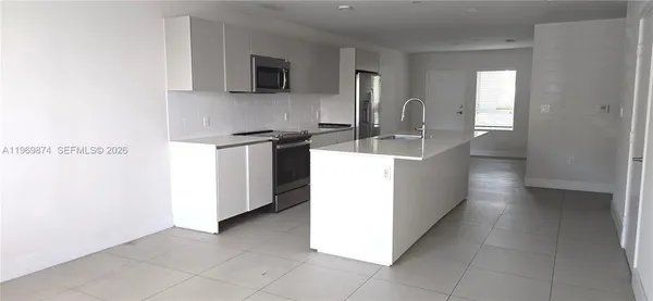 $2,900 | 2535 Northeast 193rd Street, Unit 3104, Miami, FL 33180