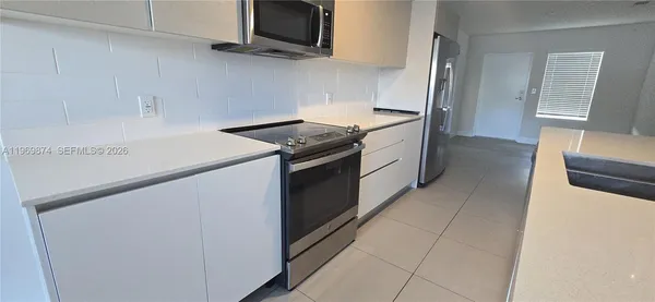 $2,900 | 2535 Northeast 193rd Street, Unit 3104, Miami, FL 33180