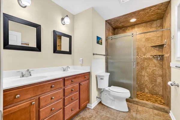 $565,000 | 901 South Blue Mounds Street, Mount Horeb, WI 53572