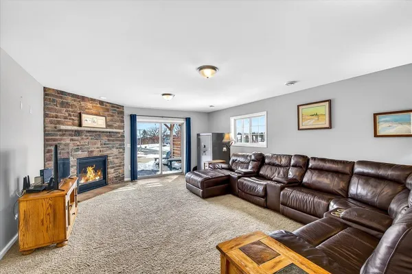 $565,000 | 901 South Blue Mounds Street, Mount Horeb, WI 53572