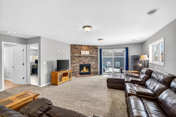 $565,000 | 901 South Blue Mounds Street, Mount Horeb, WI 53572