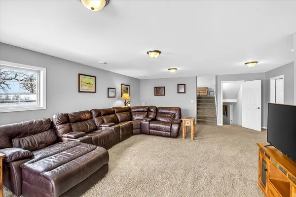 $574,900 | 901 South Blue Mounds Street, Mount Horeb, WI 53572