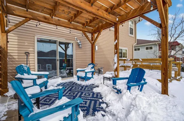 $574,900 | 901 South Blue Mounds Street, Mount Horeb, WI 53572