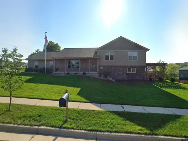 $574,900 | 901 South Blue Mounds Street, Mount Horeb, WI 53572