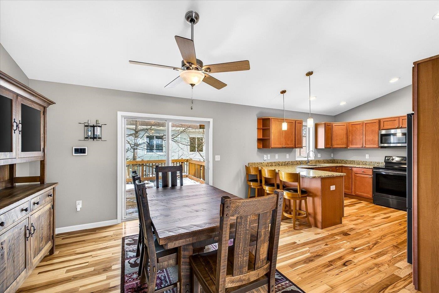 901 South Blue Mounds Street Mount Horeb, WI 53572 - Photo 7 of 43