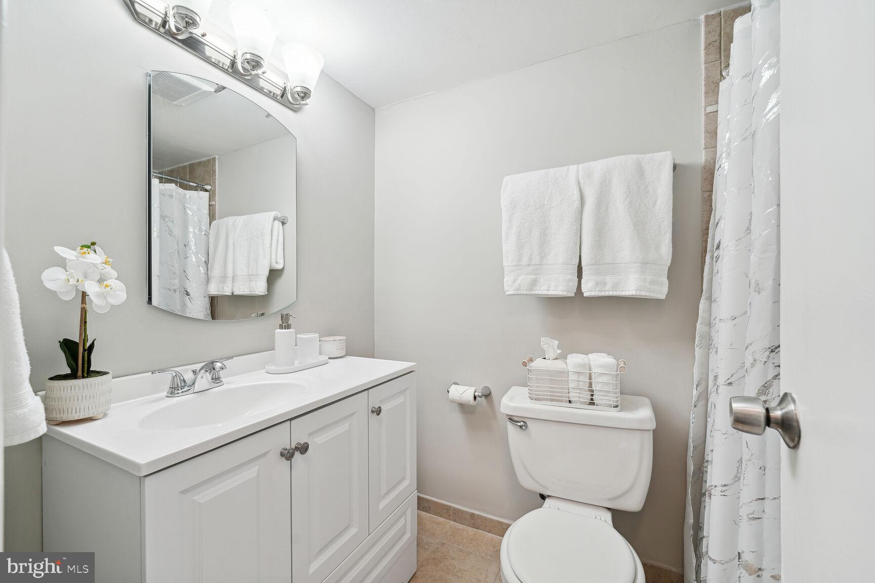 2911 Charing Cross Road, Unit 9 Falls Church, VA 22042 - Photo 8 of 16 Gallery Image 8