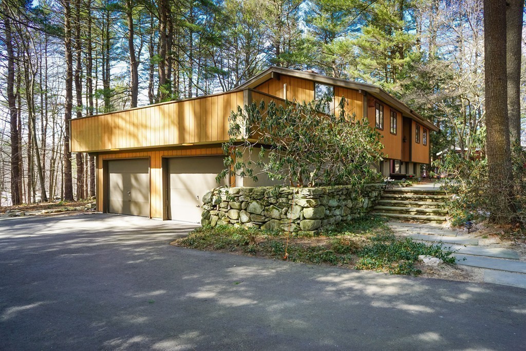 596 Springs Road Bedford, MA 01730 - Photo 17 of 19 Gallery Image 17