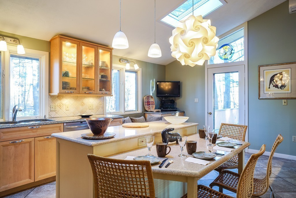 596 Springs Road Bedford, MA 01730 - Photo 3 of 19 Gallery Image 3
