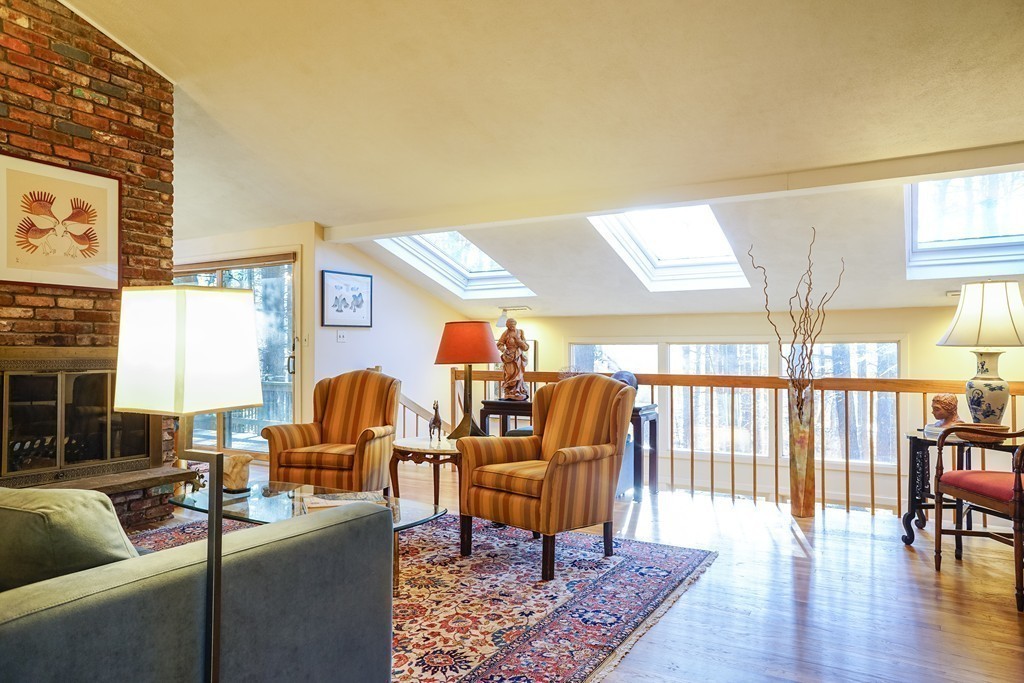 596 Springs Road Bedford, MA 01730 - Photo 5 of 19 Gallery Image 5