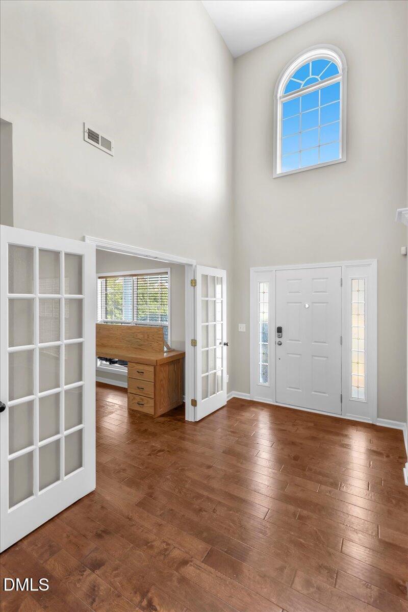 708 Straywhite Avenue Apex, NC 27539 - Photo 4 of 69 04-Final 708 Straywhite Apex--RJREM -031