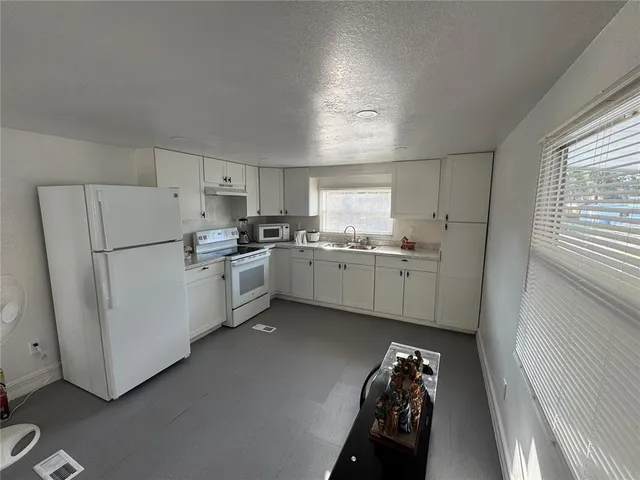 $145,500 | 825 County Road 481, Lake Panasoffkee, FL 33538