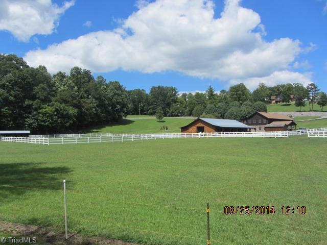 1140 Matthews Road Pilot Mountain, NC 27041 - Photo 24 of 28 Gallery Image 24