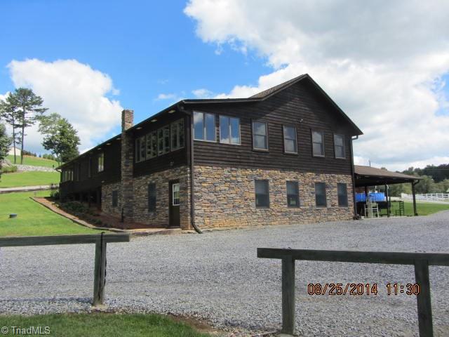 1140 Matthews Road Pilot Mountain, NC 27041 - Photo 4 of 28 Gallery Image 4