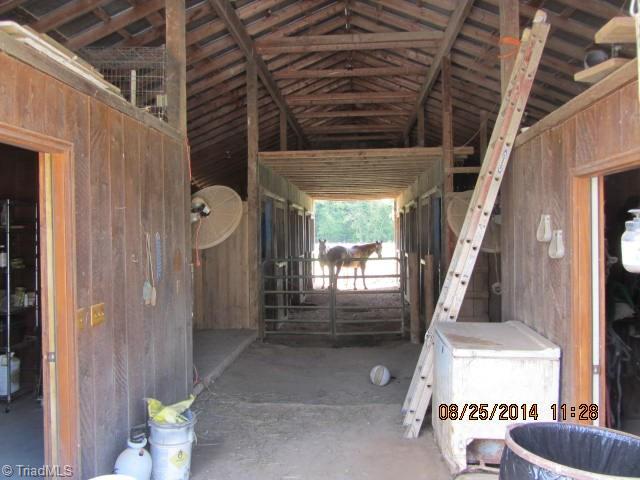 1140 Matthews Road Pilot Mountain, NC 27041 - Photo 7 of 28 Gallery Image 7