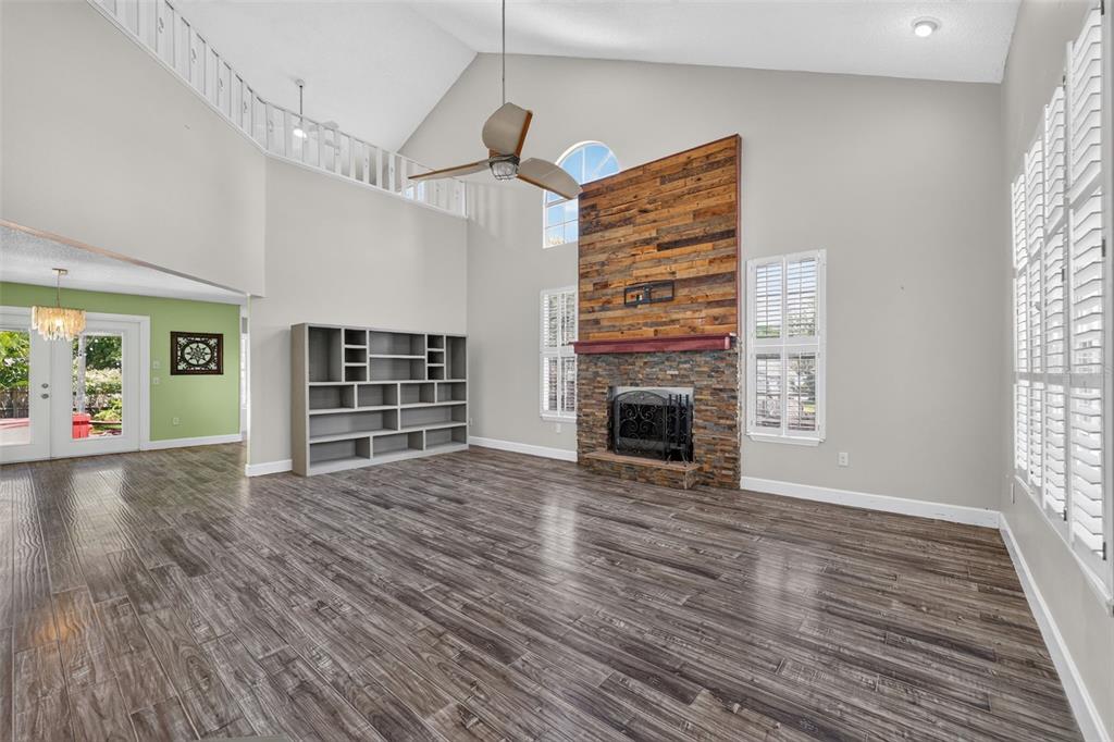703 Riverside Drive Tarpon Springs, FL 34689 - Photo 8 of 47