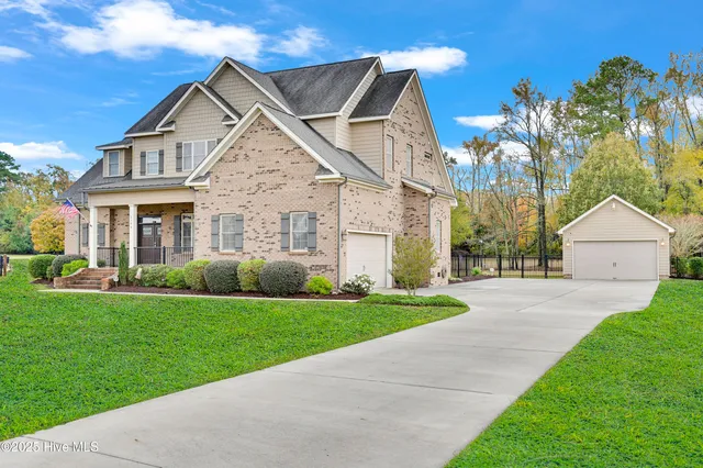 $785,000 | 2346 Valleyway Road, Greenville, NC 27858