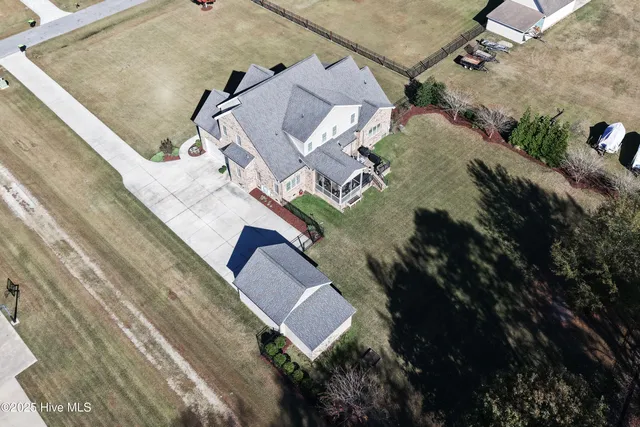 $785,000 | 2346 Valleyway Road, Greenville, NC 27858